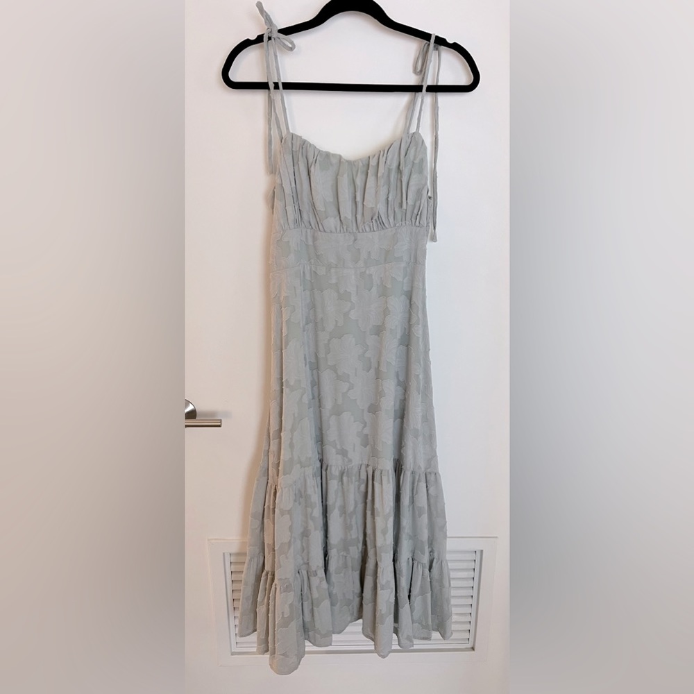 Lulus Sweet Sentiments Sage Green Jacquard Tiered Midi Dress size L - Picture 5 of 9